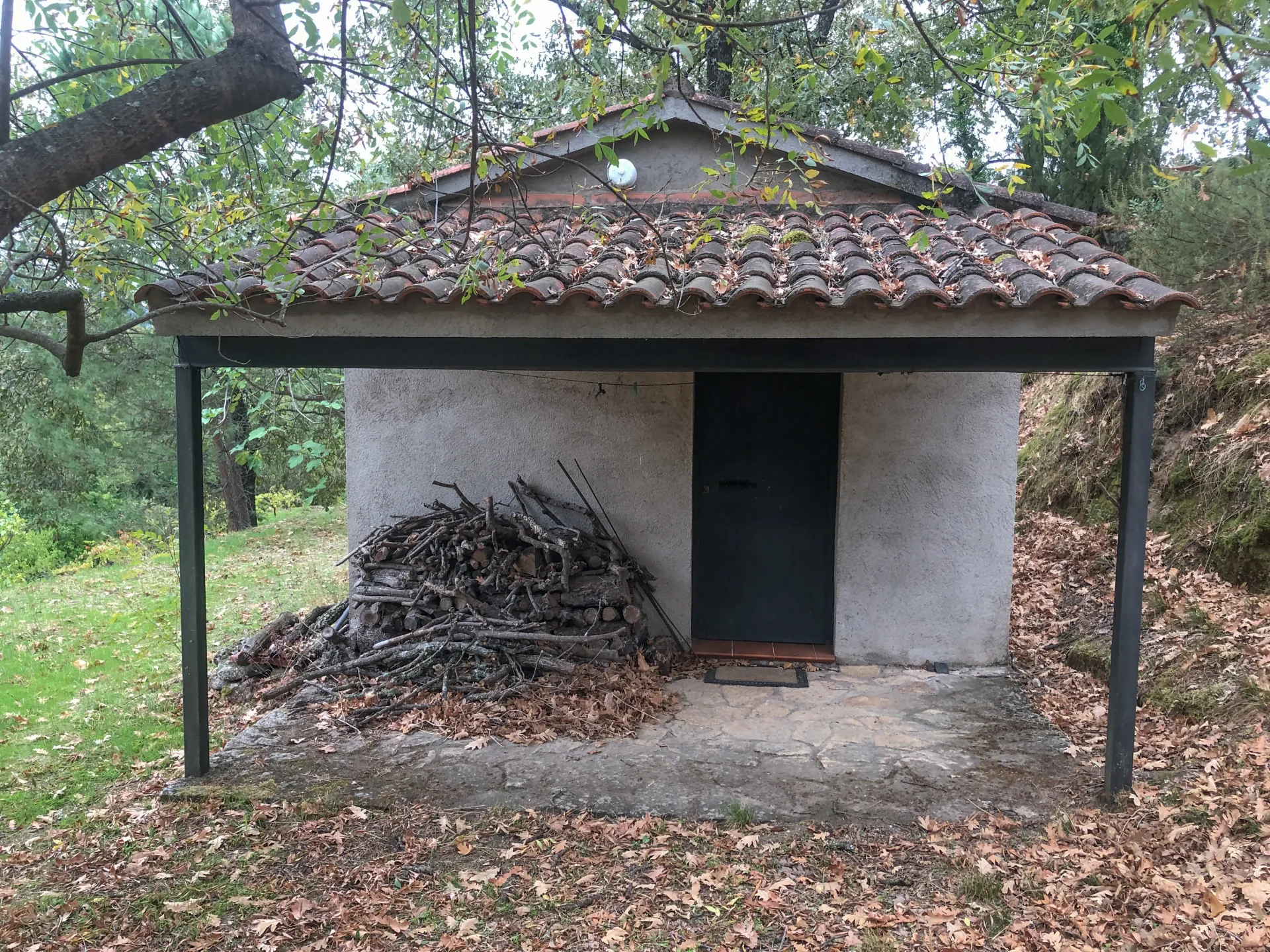 Finca-Las-Navas_casa-aperos-porche